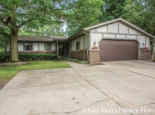 1571 Woodhill Ct SW, Wyoming, MI 49509