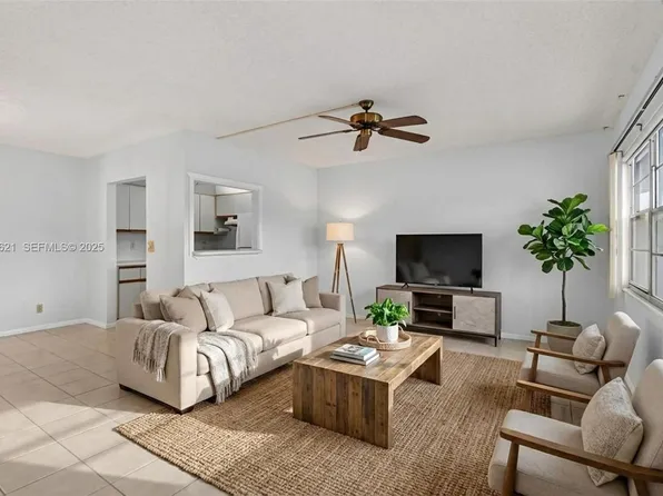 1008 Farnham N #1008, Deerfield Beach, FL 33442