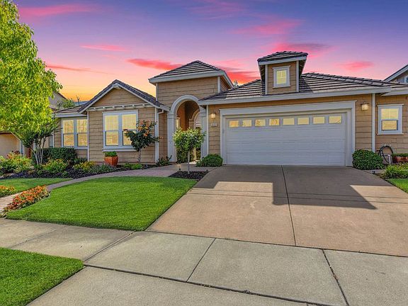 3rd image of 3022 Orchard Park Way