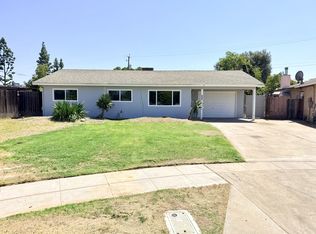 3035 W Holland Ave, Fresno, CA 93722