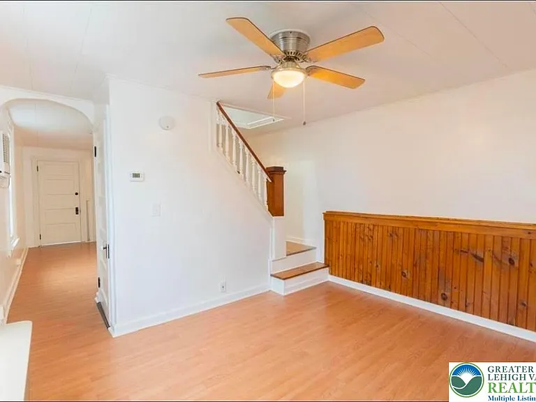 1014 Hoe St — Photo 3