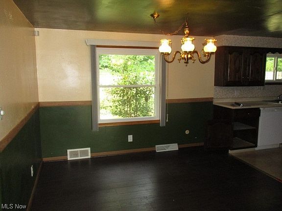 3rd image of 3188 Oran Dr