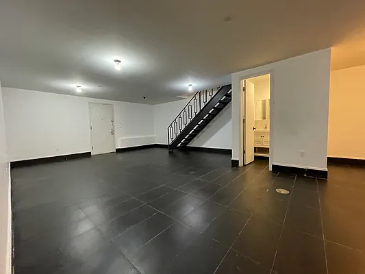 Rented by EXR | media 16