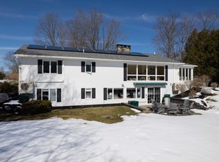 10 Lilac Ln, Rutland, VT 05701