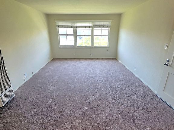 3rd image of 4467 1/2 Le Park Dr #4429L