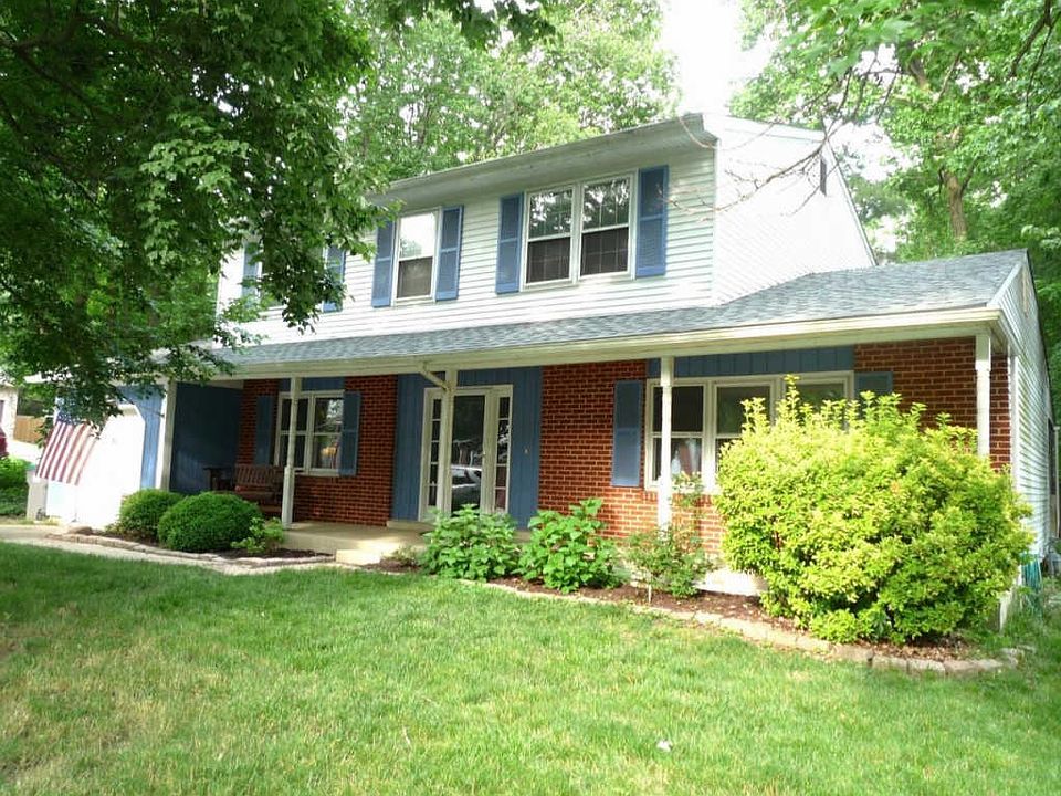 1st image of 211 E Seneca Dr