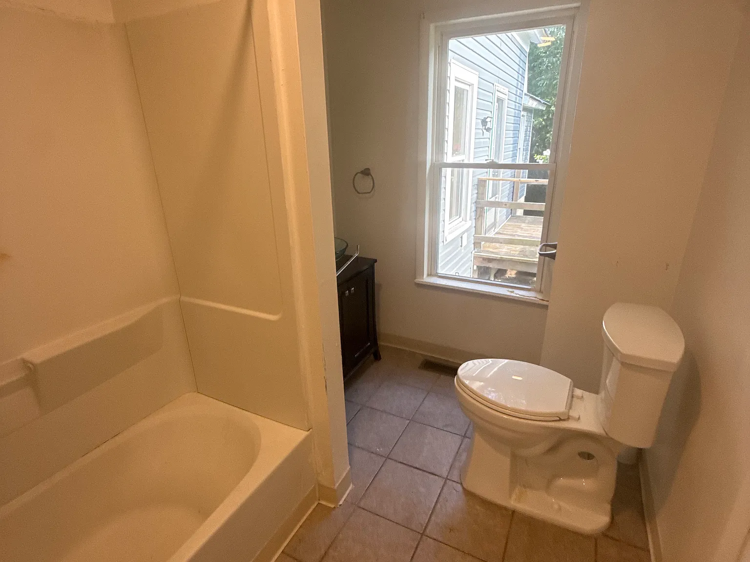 1 bed, 850 sqft, $1,000 — Photo 2