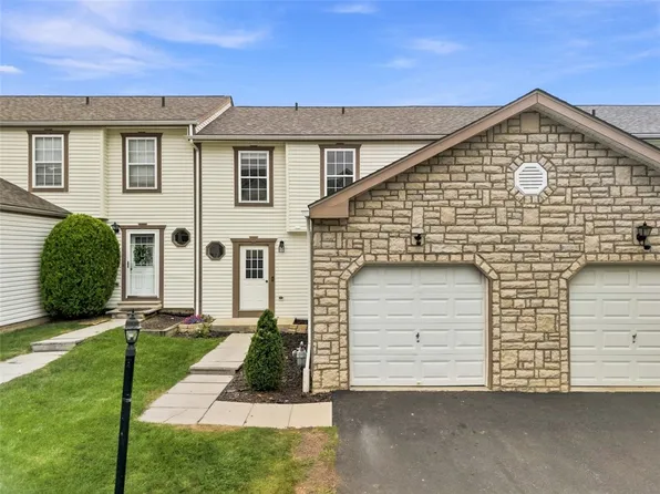203 Pine Valley Dr, Imperial, PA 15126
