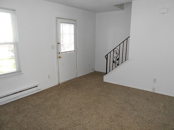 2nd image of 546 E 34th St