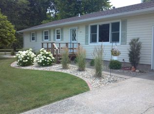 315 W Apple St, Kirkwood, IL 61447