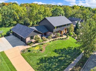 1586 Mason Knoll Rd, Saint Louis, MO