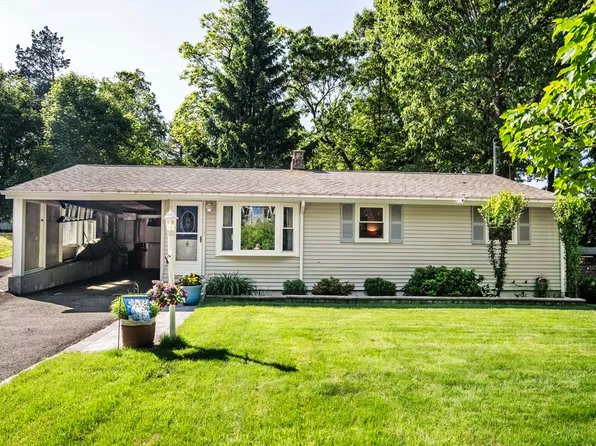 32 Great Woods Rd, Saugus, MA 01906