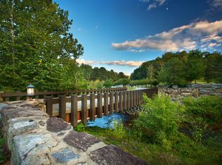 22 Autumn Leaf Dr, Fletcher, NC 28732