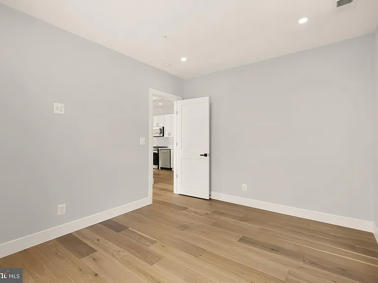 3215 Mount Pleasant St NW #201 — Photo 19
