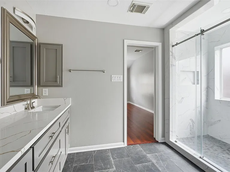 2605 Los Alamos Cir — Photo 12