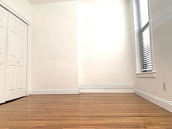 5th image of 295 Wythe Ave APT 3