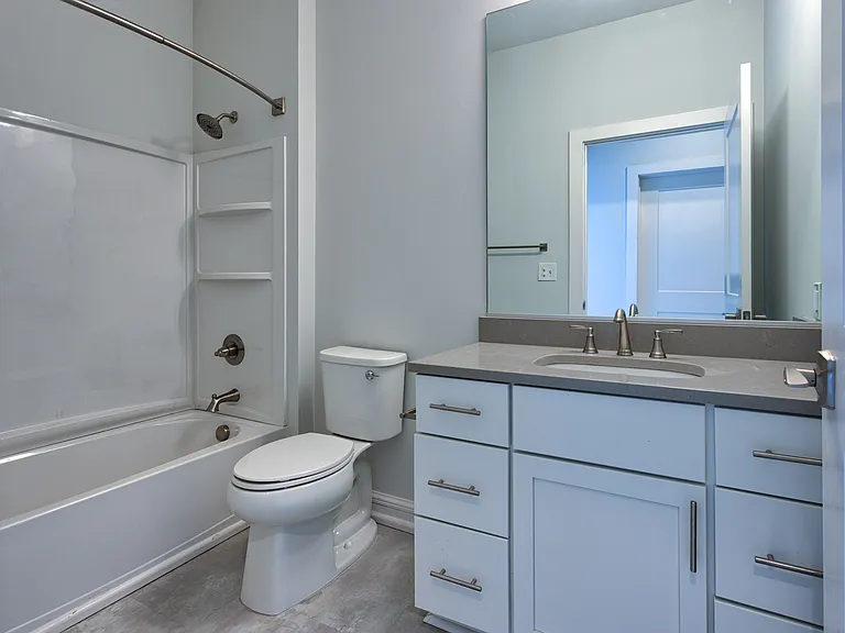 The Elliott Apartments — Photo 12
