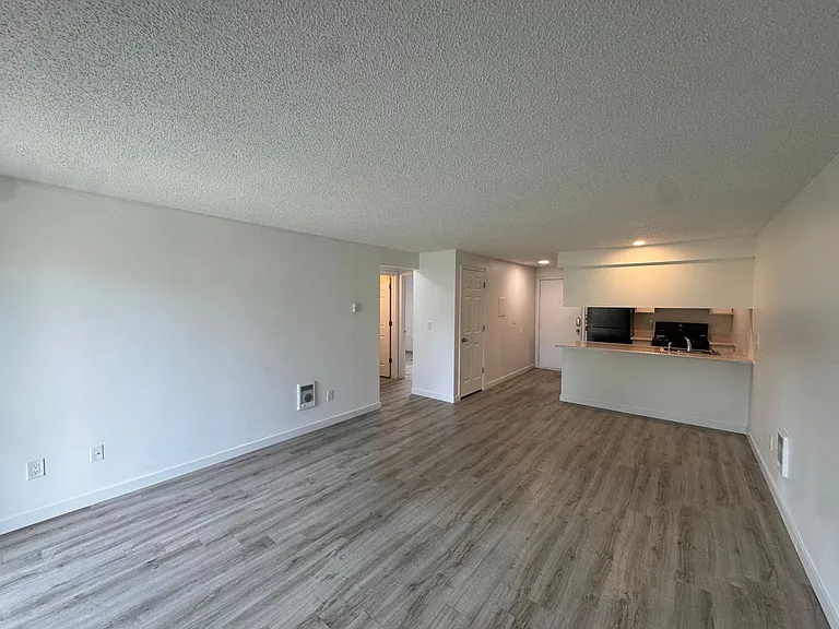 Eastern View Terrace Apartments — Photo 44