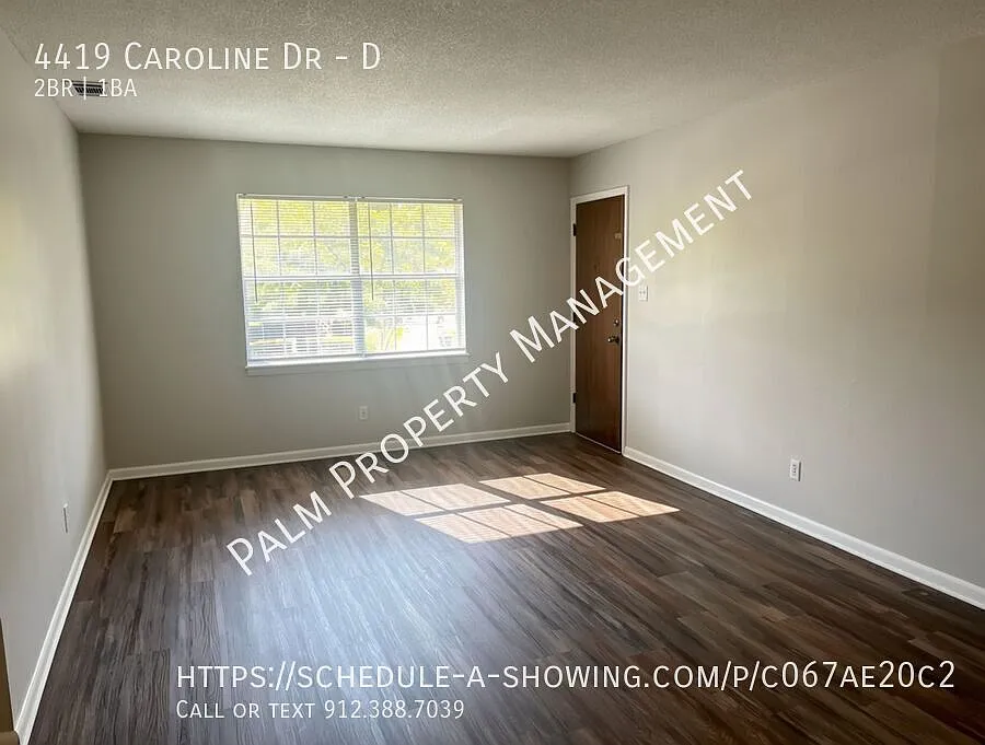 2 Bedroom, 1 Bathroom for Rent near Memorial, SSU & the Truman Prkwy — Photo 3