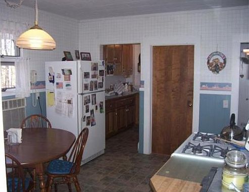 4th image of 29 Brickett Ave