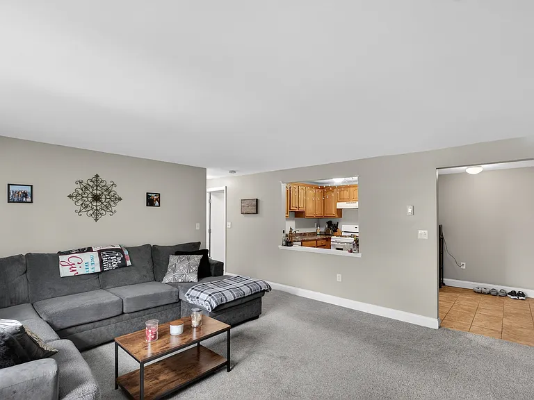 17 Anderson Ave #D — Photo 11