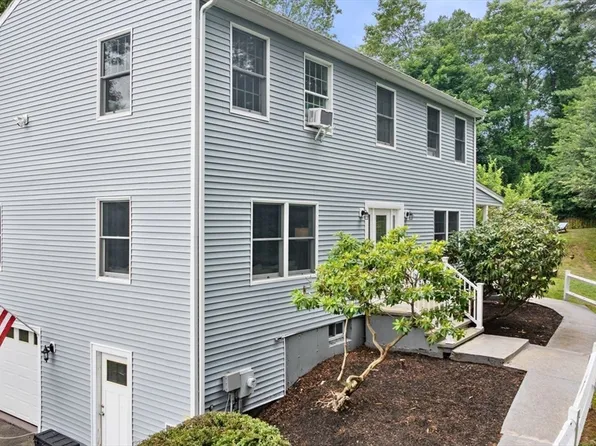 381 Linebrook Rd, Ipswich, MA 01938
