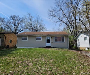 10117 Royal Dr, Saint Louis, MO, 63136