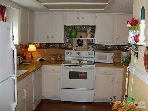 2nd view of kitchen