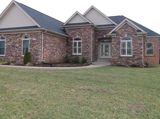 932 Willow Pointe Dr, Louisville, KY 40299