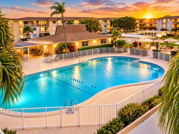 17001 NE 13th Ave APT 211, Miami, FL 33162