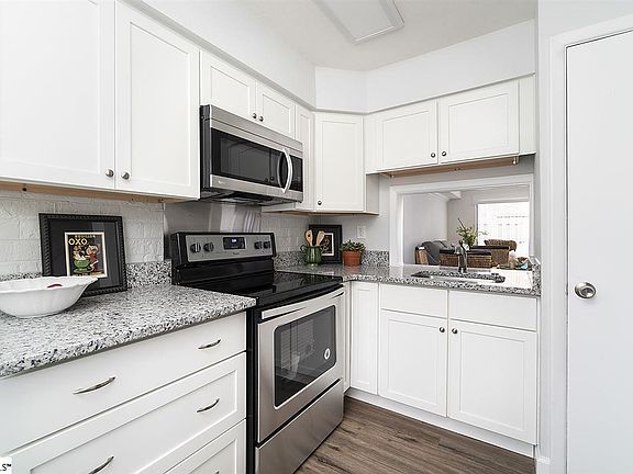 2nd image of 2530 E North St Unit 5-C