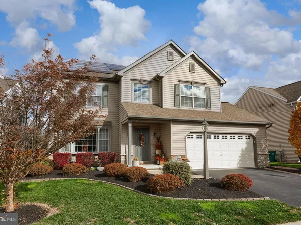 1337 Heatherwood Dr, Mount Joy, PA 17552