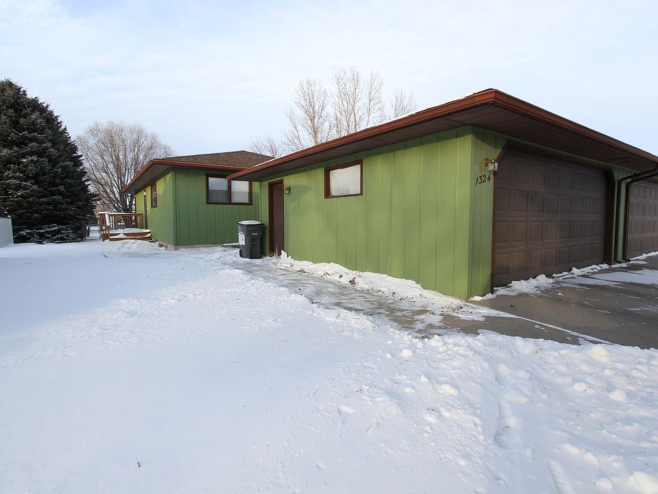 1st image of 1324 35th Ave S