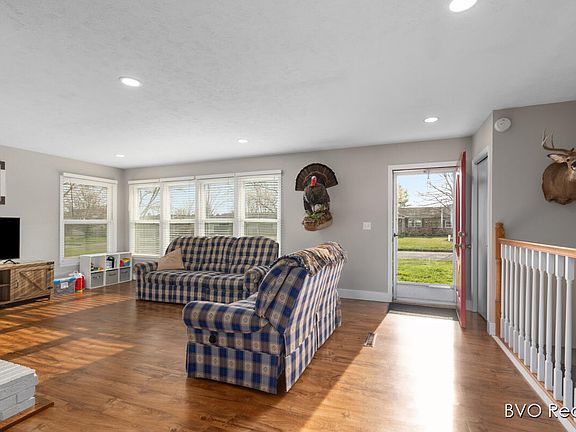 3rd image of 11021 Radcliff Dr