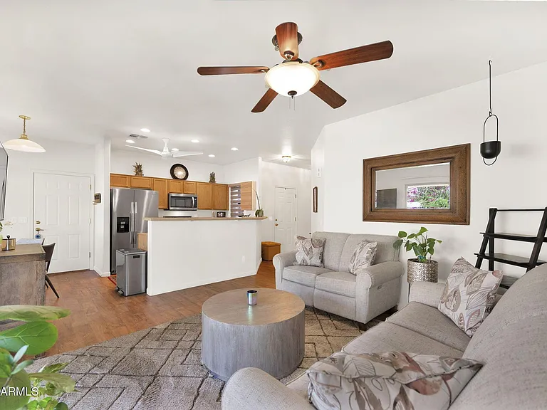 868 E Savannah Dr — Photo 7