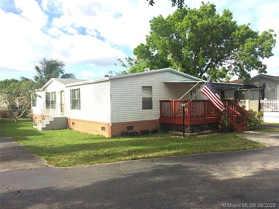 2nd image of 220 NE 12th Ave Lot 154