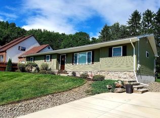 754 Crystal St, Peckville, PA 18452