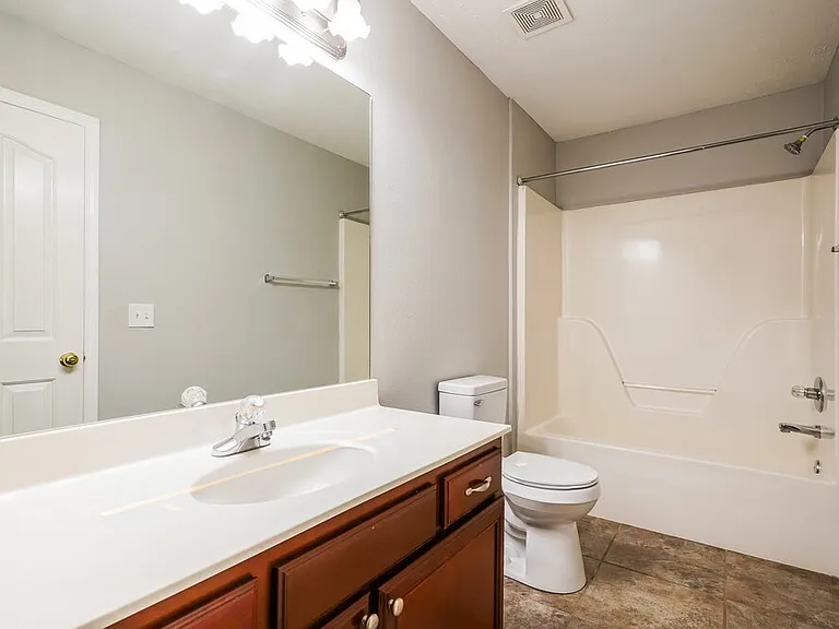 675 Legacy Dr — Photo 16