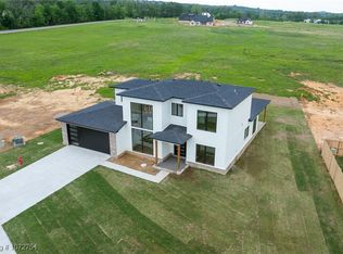 201 Summerville Dr, Greenwood, AR 72936