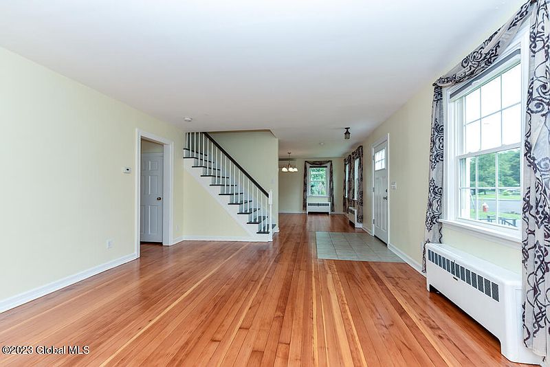 4th image of 24 Parkwood Street