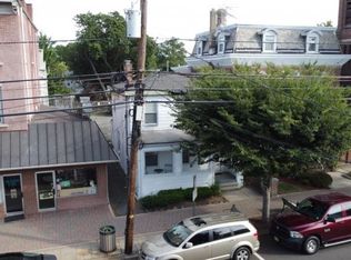 54 W Somerset St, Raritan, NJ 08869