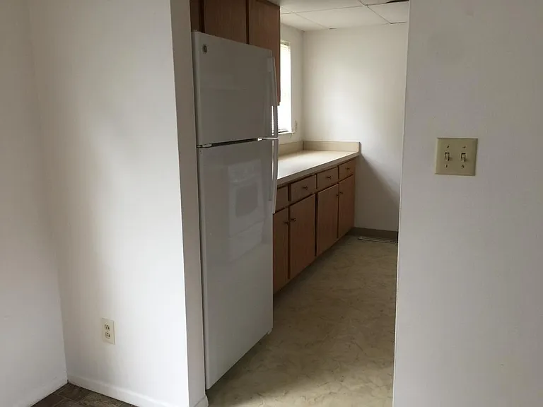 1300 Rosewood Ct — Photo 14