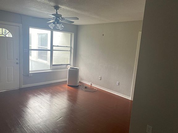 3rd image of 1625 16th St N #205