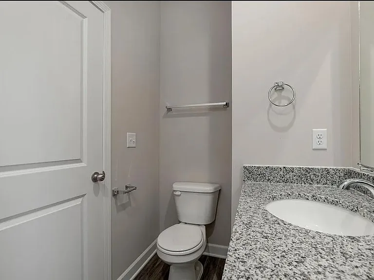 2346 E Cheyenne Ct — Photo 16