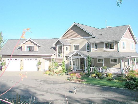4th image of 970 9th Ave Ct