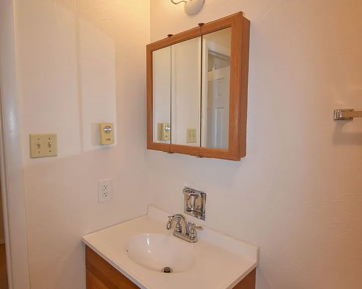 351 W Grape St — Photo 23