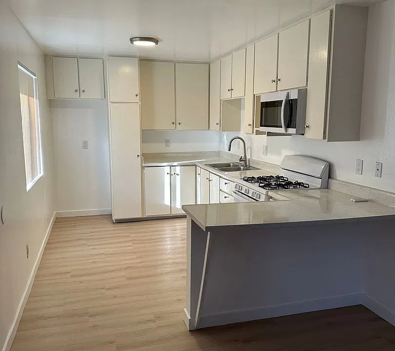 9th Street Apartments