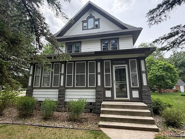 1st image of 403 1st Ave