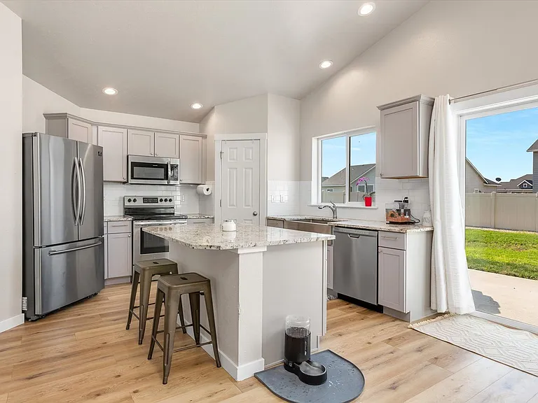 11269 W Quartet St — Photo 2