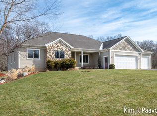 9873 Snow Ridge Dr SE, Alto, MI 49302